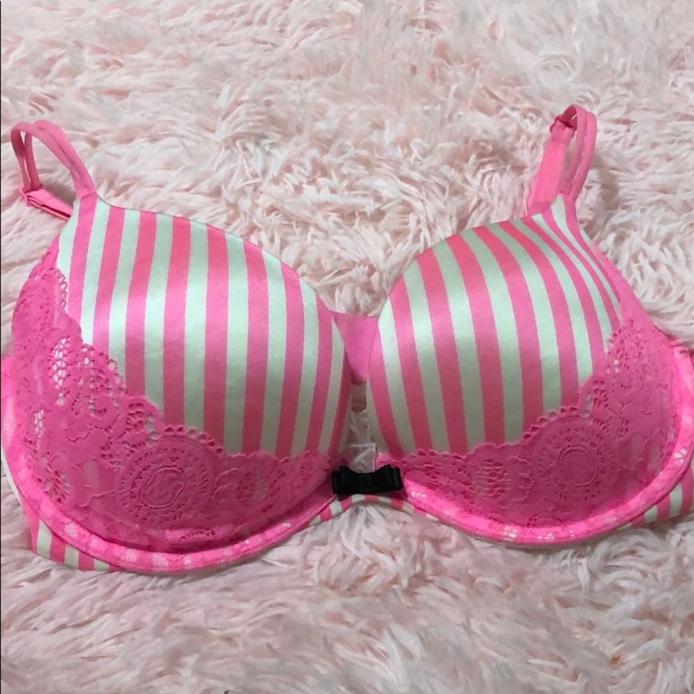 Victoria Secret push up bra size36D